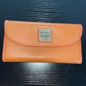 Dooney & Bourke Continental Clutch Wallet